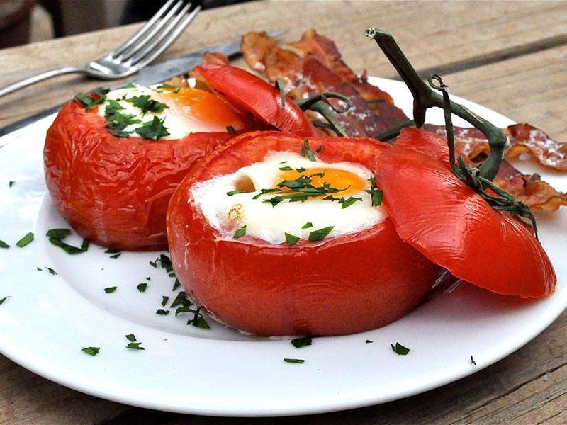 Fırında Pastırmalı Yumurta